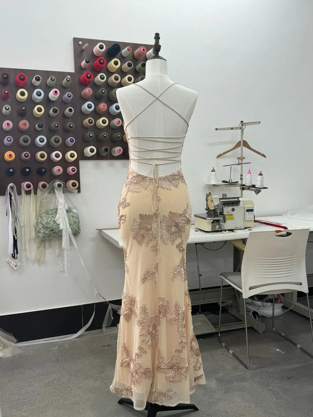 Bettergirl 2026 Ramadan French style light luxury 3D flower backless fishbone mesh evening dress