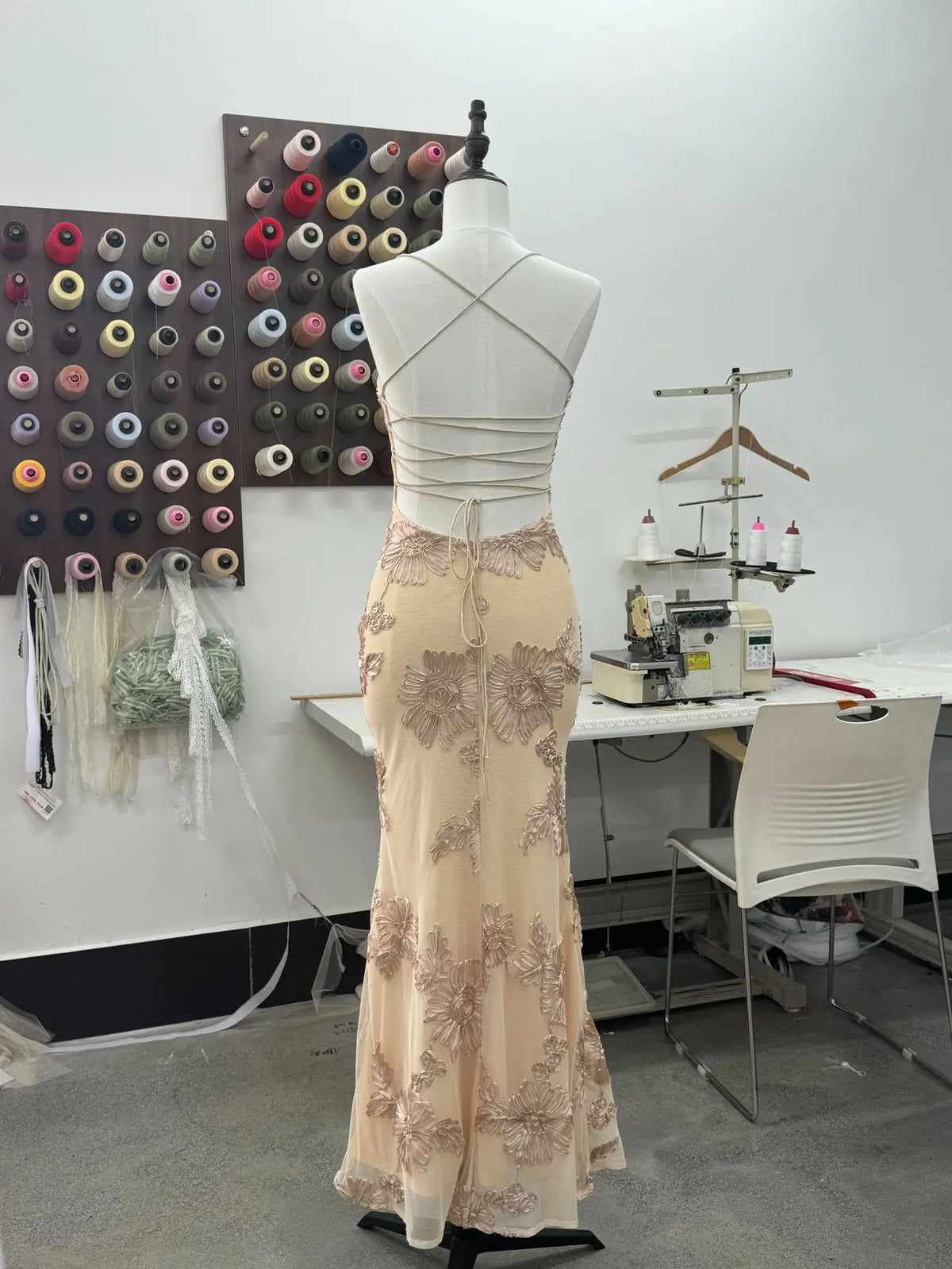 Bettergirl 2026 Ramadan French style light luxury 3D flower backless fishbone mesh evening dress