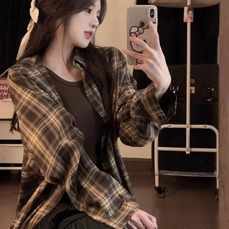 Harajuku Oversize Loose Plaid Shirts Female Lazy Style Long Sleeve Out Wear Casual Blouses Vintage All-match Students Shirt