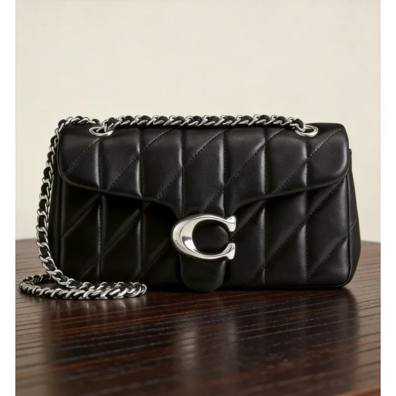 The 2026 Model High-end Chain Shoulder Bag Features a Diamond-pattern Design, Which is Both Fashionable And Versatile.