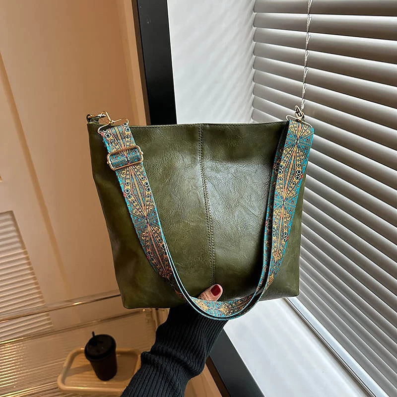 Wide Strap Retro Shoulder Bag
