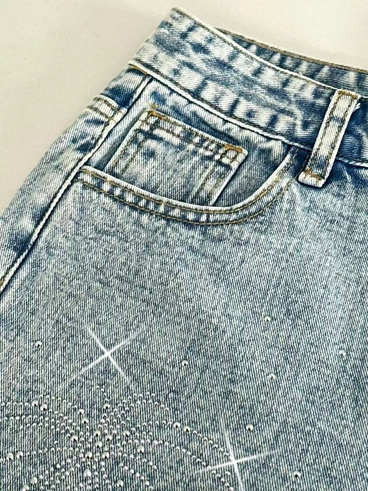 High-Waist Denim Mid-Length Shorts Jeans for Women with Sparkle Rhinestones Light Blue Wash Trendy Cowgirl Style ropa para mujer